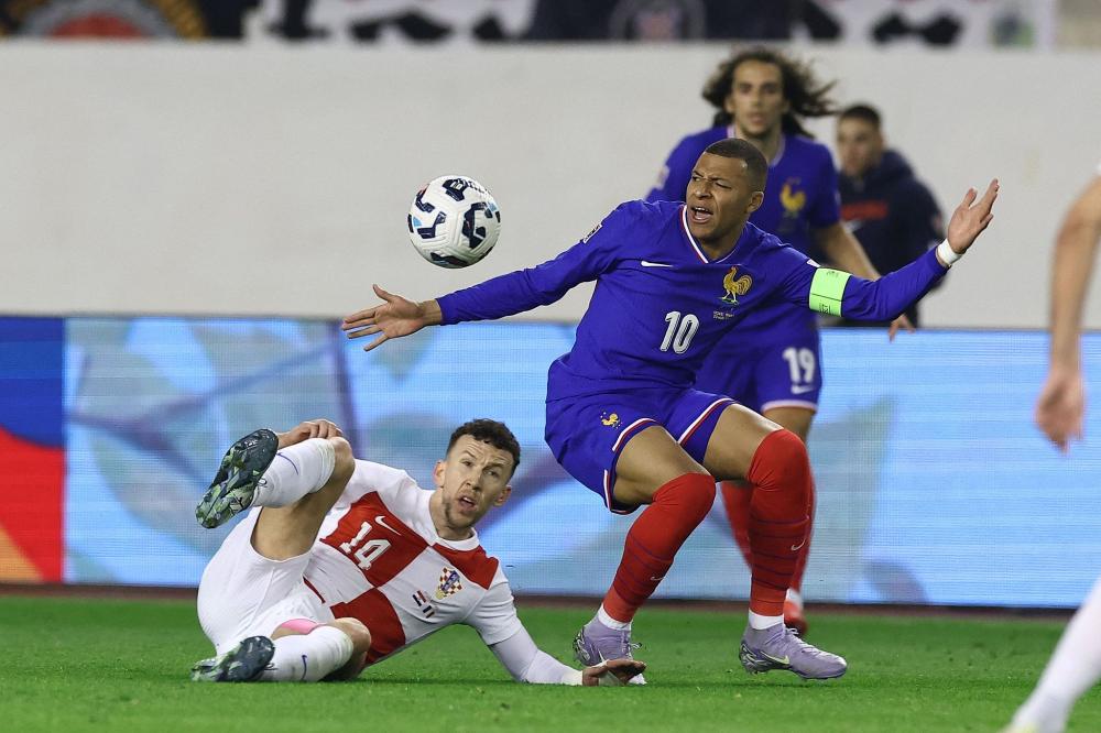 壹号娱乐:恩佐单赛季英超主客场对阵热刺均破门,切尔西中场球员第三人.